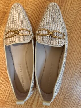 Veronica Beard Cream Woven Pointed Loafers with Gold Bit